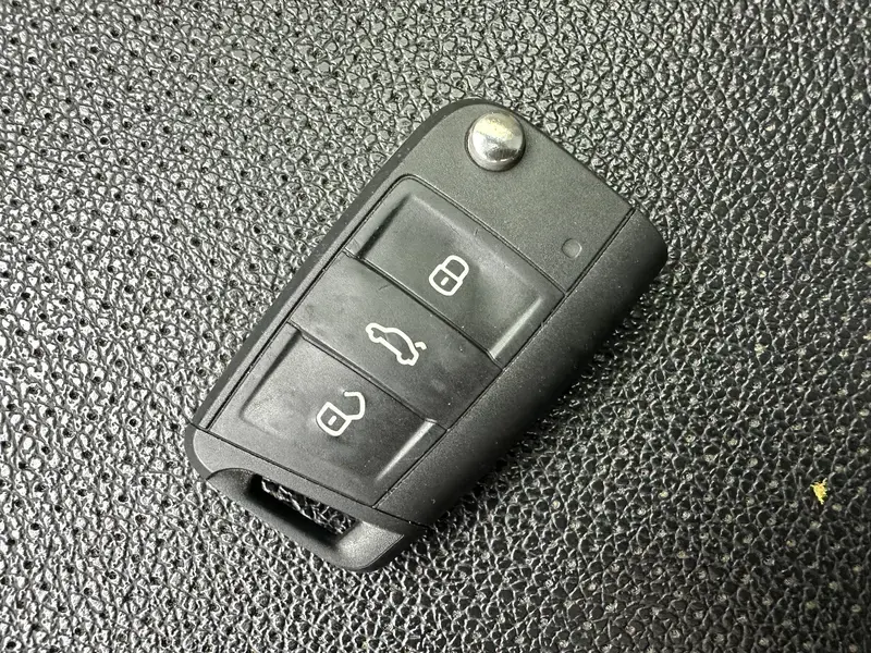 2015 Volkswagen Golf Electric с пробегом 82 000 км