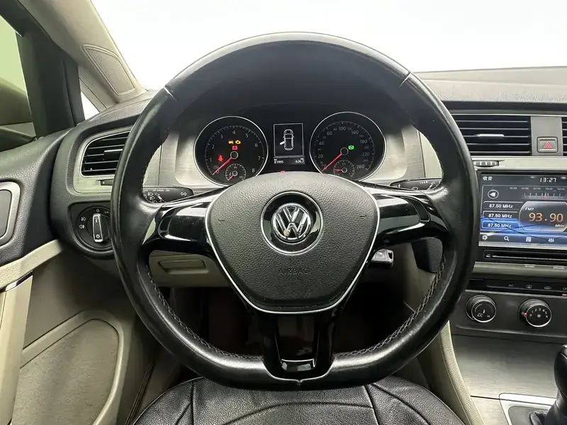2015 Volkswagen Golf Electric с пробегом 82 000 км