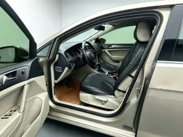 2015 Volkswagen Golf Electric с пробегом 82 000 км
