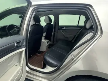 2015 Volkswagen Golf Electric с пробегом 82 000 км