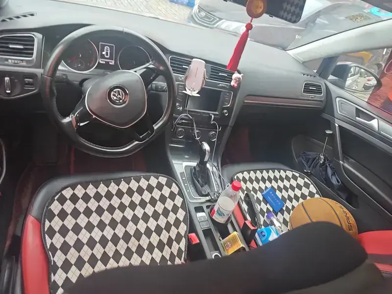 2017 Volkswagen Golf Electric с пробегом 108 900 км