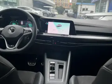 2021 Volkswagen Golf Electric с пробегом 84 000 км