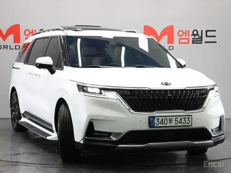 2021 Kia Carnival с пробегом 83 373 км