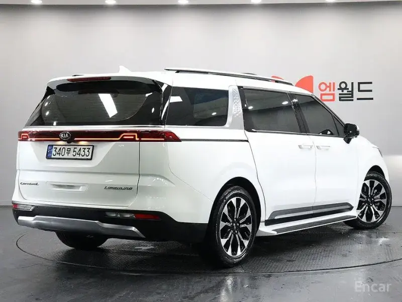 2021 Kia Carnival с пробегом 83 373 км