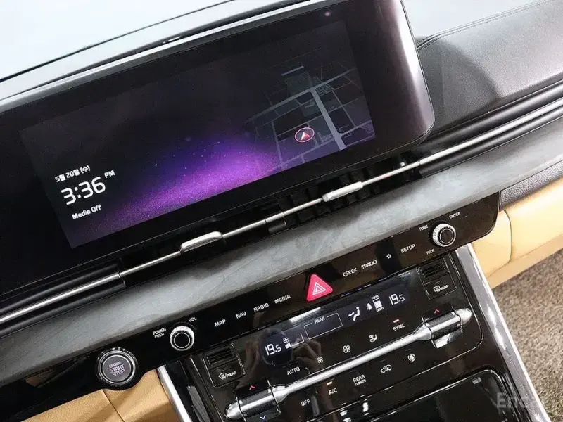 2021 Kia Carnival с пробегом 83 373 км