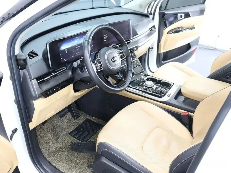 2021 Kia Carnival с пробегом 83 373 км