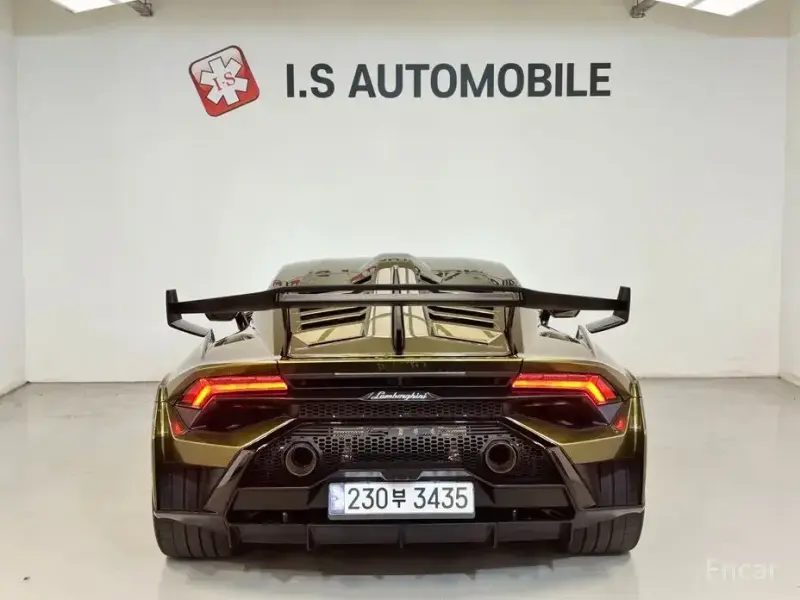 2023 Lamborghini Huracán с пробегом 11 000 км