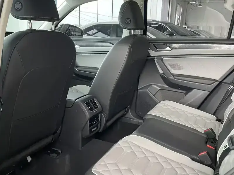 2023 Volkswagen Tanyue L PHEV с пробегом 52 000 км