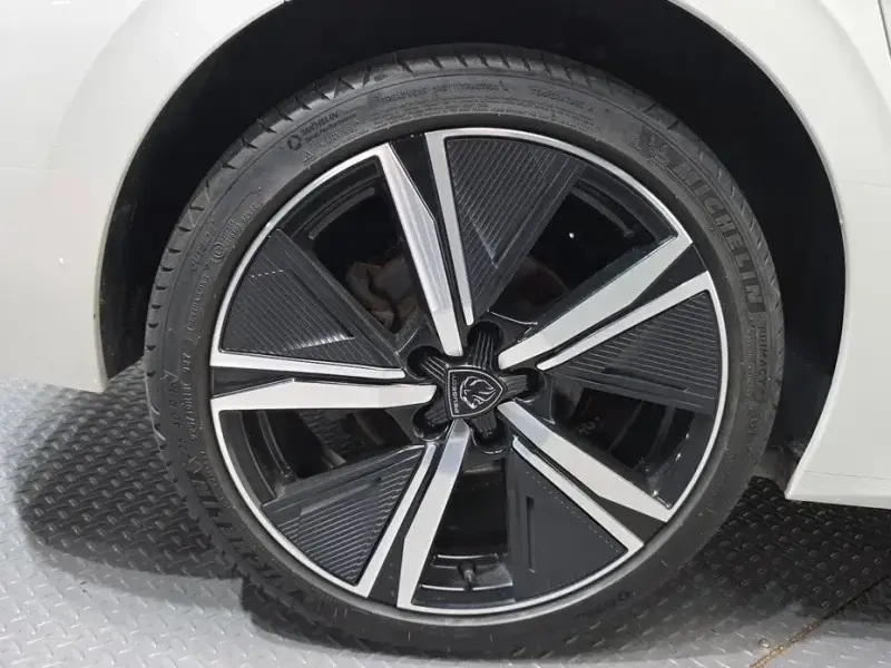 2023 Peugeot 308 с пробегом 64 949 км