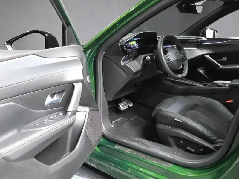 2022 Peugeot 308 с пробегом 50 751 км