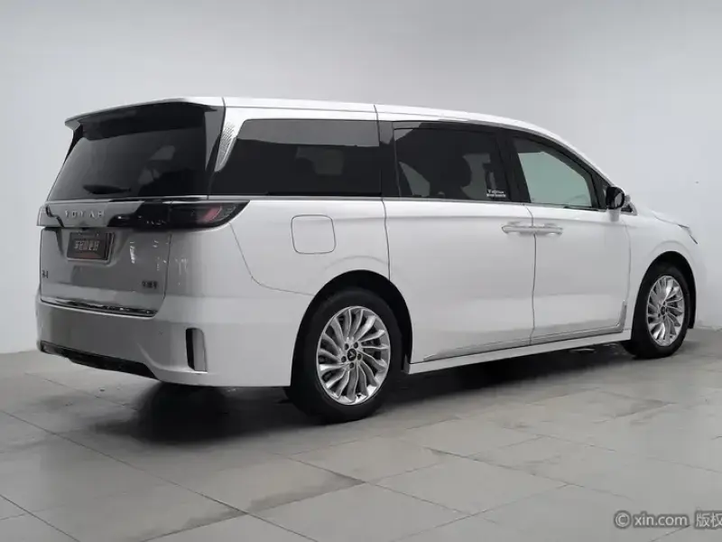 2022 Voyah Dreamer с пробегом 25 300 км