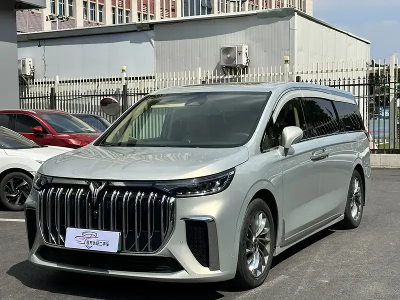 2024 Voyah Dreamer с пробегом 64 000 км