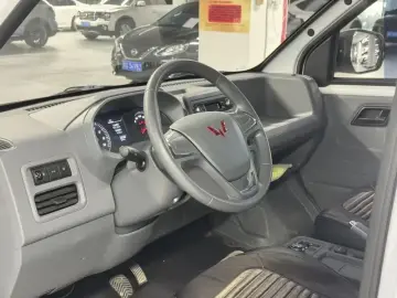 2024 Wuling Wuling Yangguang с пробегом 8 000 км