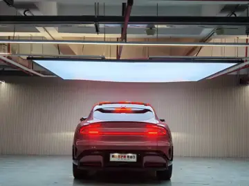 2025 Xiaomi Xiaomi SUV с пробегом 5 000 км