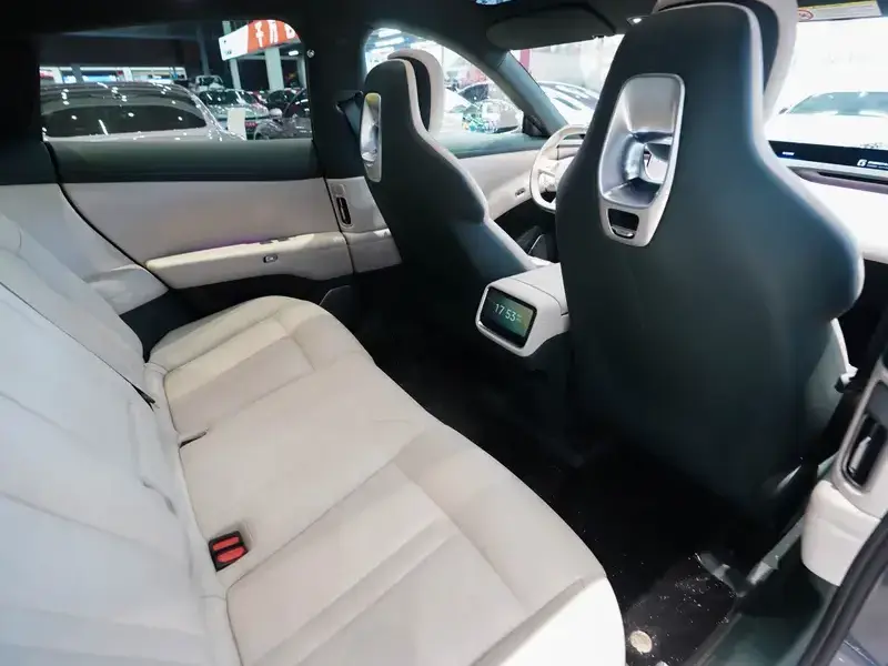 2025 Xiaomi Xiaomi SUV с пробегом 22 000 км