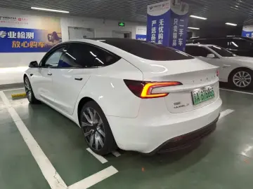 2023 Tesla Model 3 с пробегом 41 000 км