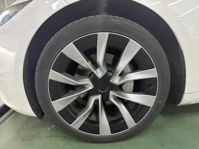 2023 Tesla Model 3 с пробегом 41 000 км