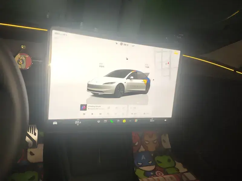 2025 Tesla Model 3 с пробегом 17 100 км