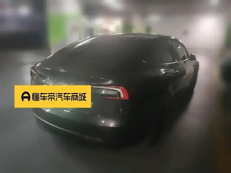 2025 Tesla Model 3 с пробегом 17 100 км