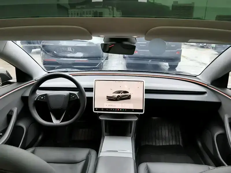 2023 Tesla Model 3 с пробегом 42 500 км