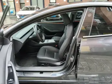 2023 Tesla Model 3 с пробегом 42 500 км