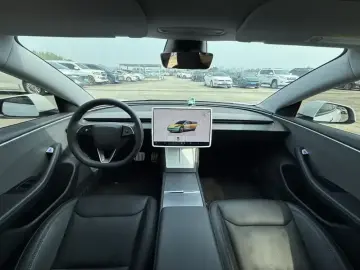 2023 Tesla Model 3 с пробегом 80 000 км