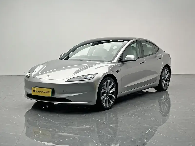 2023 Tesla Model 3 с пробегом 50 500 км