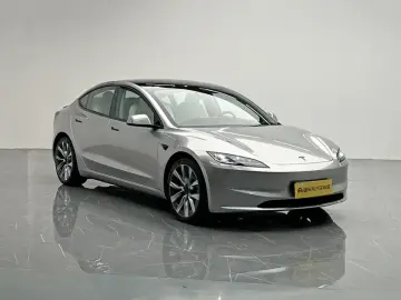 2023 Tesla Model 3 с пробегом 50 500 км