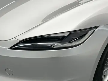 2023 Tesla Model 3 с пробегом 50 500 км