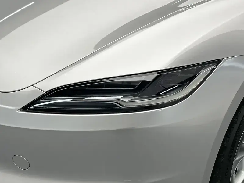 2023 Tesla Model 3 с пробегом 50 500 км