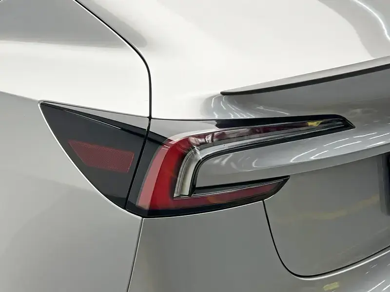 2023 Tesla Model 3 с пробегом 50 500 км