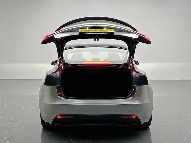 2023 Tesla Model 3 с пробегом 50 500 км
