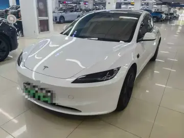 2023 Tesla Model 3 с пробегом 49 000 км