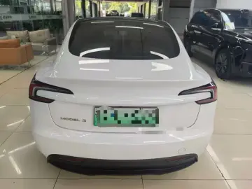 2023 Tesla Model 3 с пробегом 49 000 км