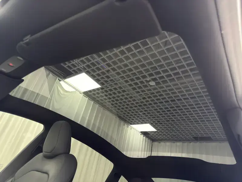 2026 Tesla Model Y с пробегом 15 500 км