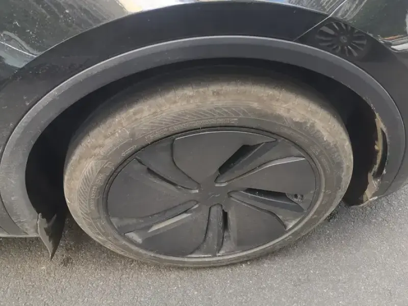 2025 Tesla Model Y с пробегом 74 000 км