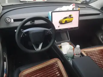 2025 Tesla Model Y с пробегом 74 000 км