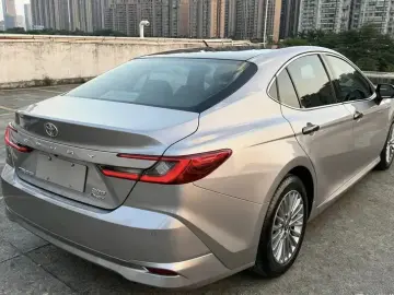 2024 Toyota Camry с пробегом 34 000 км