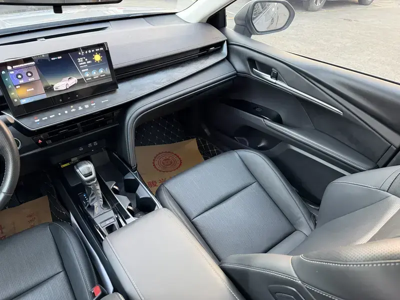 2024 Toyota Camry с пробегом 34 000 км