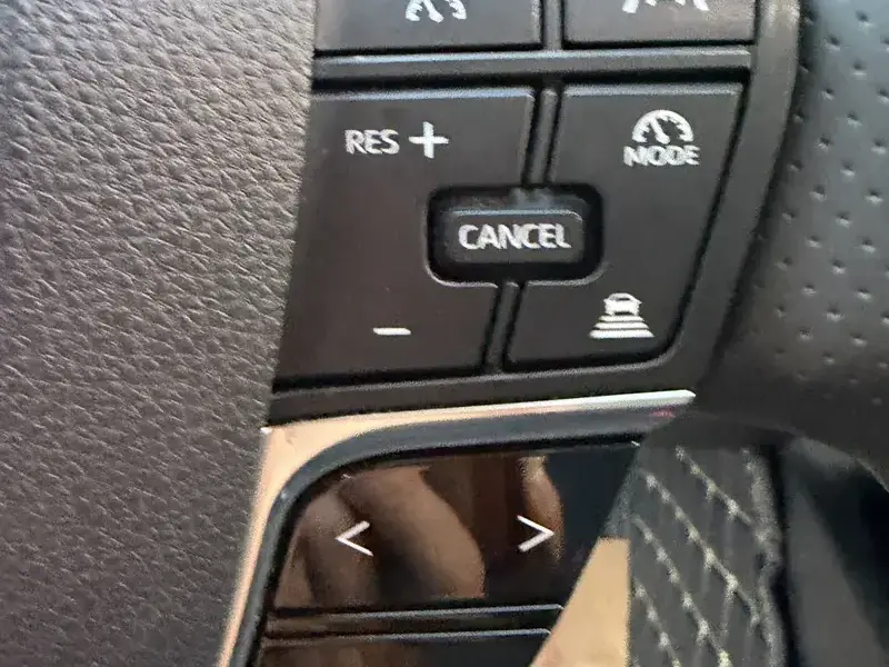 2024 Toyota Camry с пробегом 34 000 км