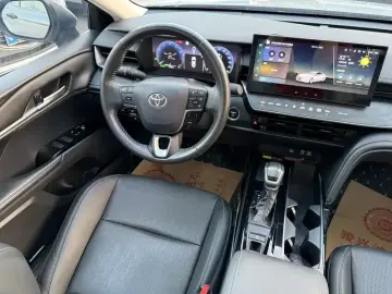 2024 Toyota Camry с пробегом 34 000 км