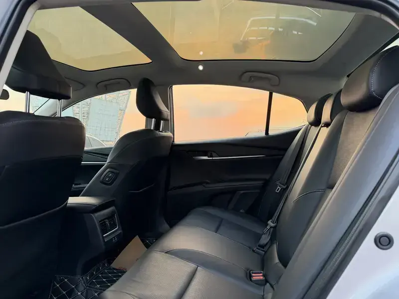 2024 Toyota Camry с пробегом 34 000 км