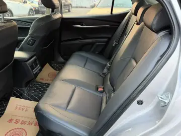 2024 Toyota Camry с пробегом 34 000 км