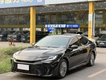 2024 Toyota Camry с пробегом 7 000 км