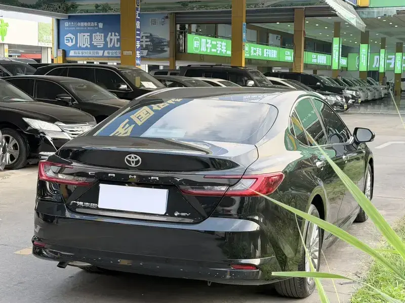 2024 Toyota Camry с пробегом 7 000 км