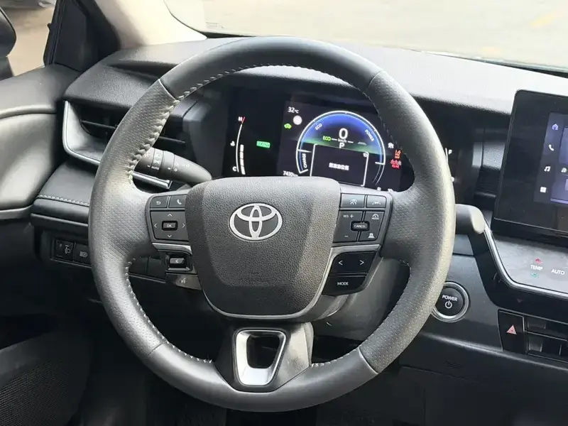 2024 Toyota Camry с пробегом 7 000 км