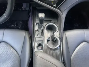 2023 Toyota Camry с пробегом 58 000 км
