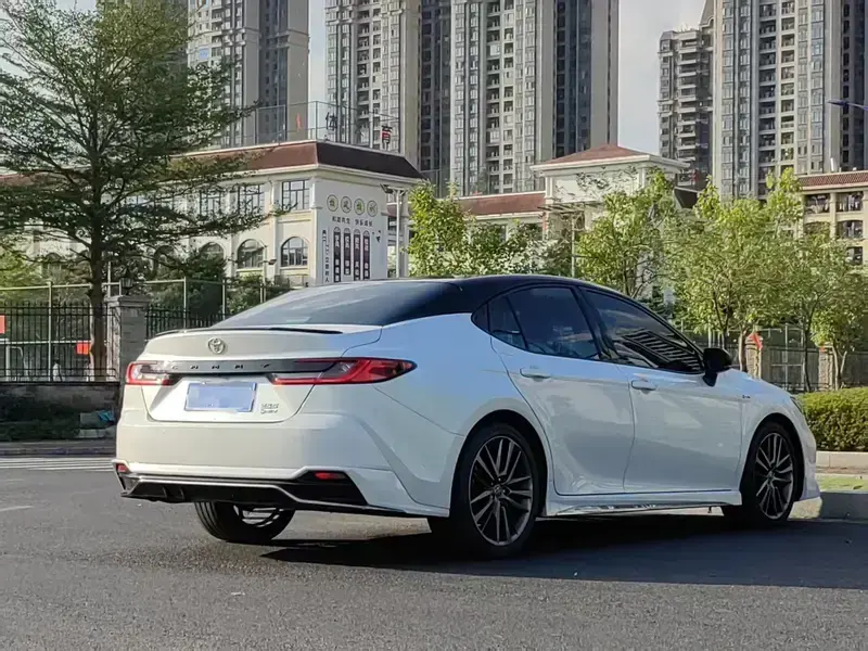 2024 Toyota Camry с пробегом 50 000 км