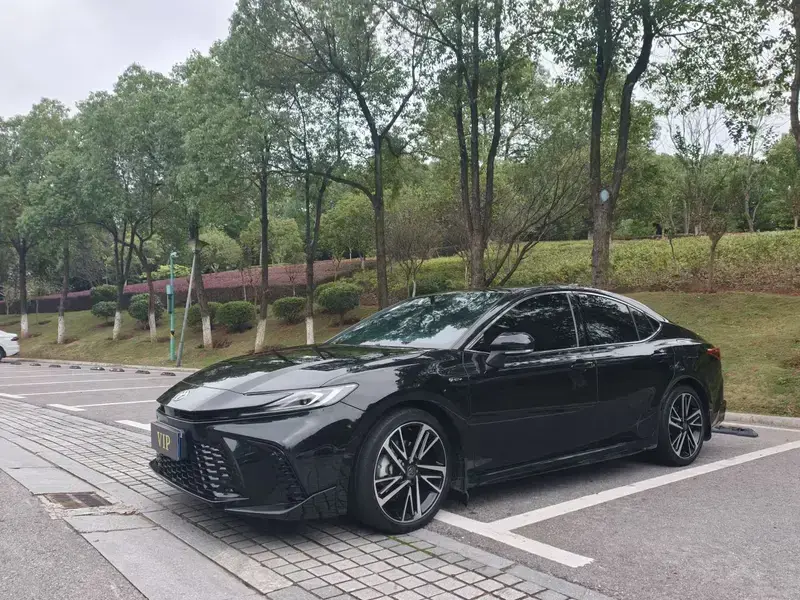 2024 Toyota Camry с пробегом 35 000 км