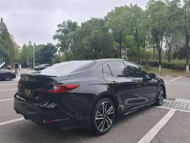 2024 Toyota Camry с пробегом 35 000 км